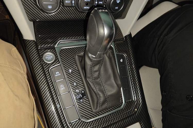 Used Volkswagen FAW-Volkswagen CC 2019 380TSI Yeyan Edition China V Standard Gear Lever