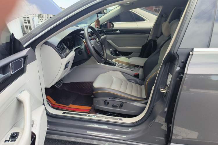 Used Volkswagen FAW-Volkswagen CC 2019 380TSI Yeyan Edition China VI Standard Left Front Seat