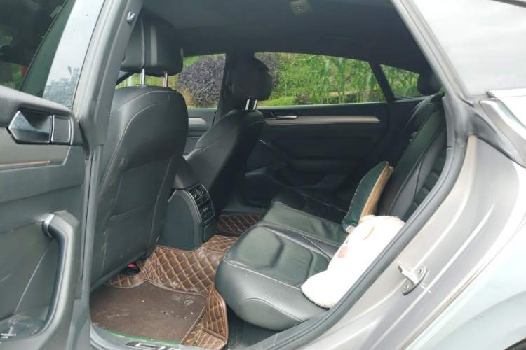 Used Volkswagen FAW-Volkswagen CC 2019 330TSI Glamour Edition China V Standard Left Rear Seat