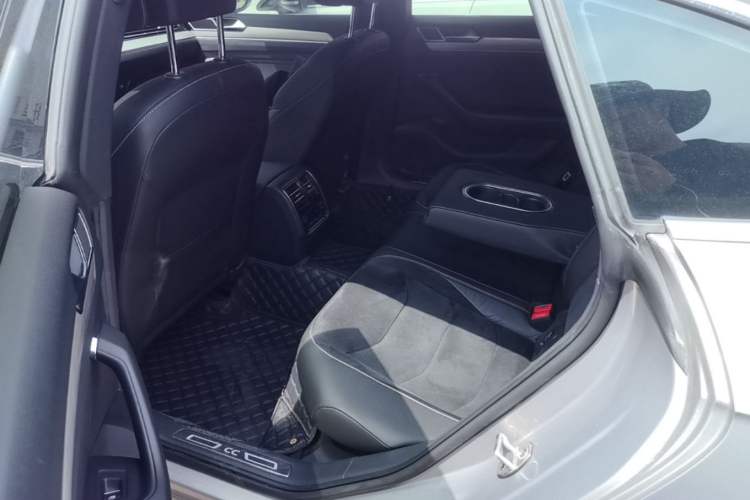 Used Volkswagen FAW-Volkswagen CC 2019 330TSI Huayan Edition China VI Left Rear Seat