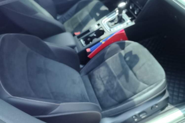 Used Volkswagen FAW-Volkswagen CC 2019 330TSI Huayan Edition China VI Right Front Seat