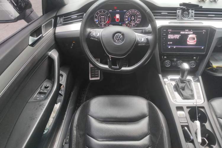 Used Volkswagen FAW-Volkswagen CC 2019 380TSI Glamour Edition China V Standard Steering Wheel