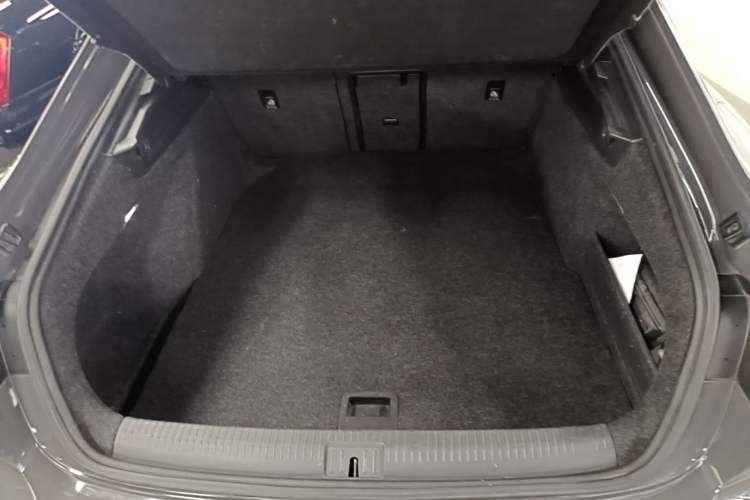 Used Volkswagen FAW-Volkswagen CC 2019 380TSI Glamour Edition China VI Standard Trunk