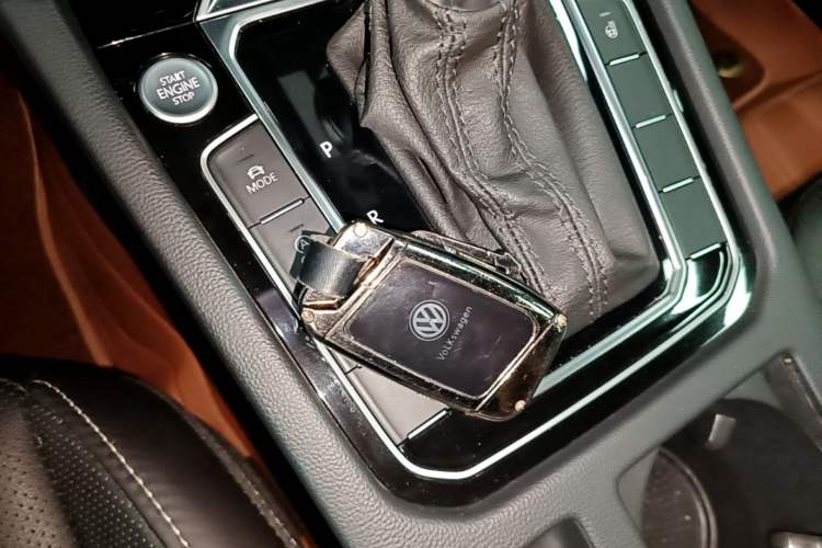 Used Volkswagen FAW-Volkswagen CC 2019 380TSI Glamour Edition China VI Standard Vehicle Key