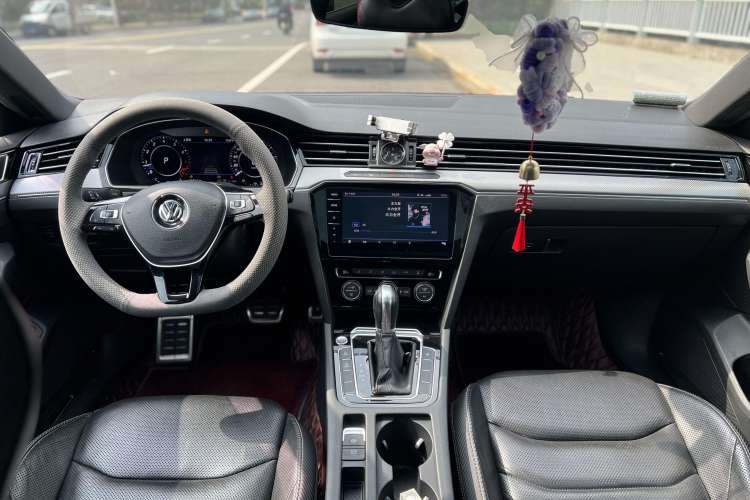 Used Volkswagen FAW-Volkswagen CC 2019 380TSI Glamour Edition China V Standard Center Console