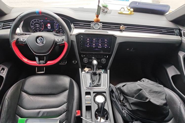 Used Volkswagen FAW-Volkswagen CC 2019 380TSI Glamour Edition China V Standard Center Console