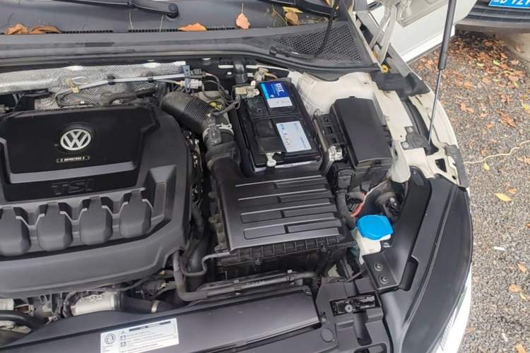 Used Volkswagen FAW-Volkswagen CC 2019 330TSI Huayan Edition China VI Engine Bay Left