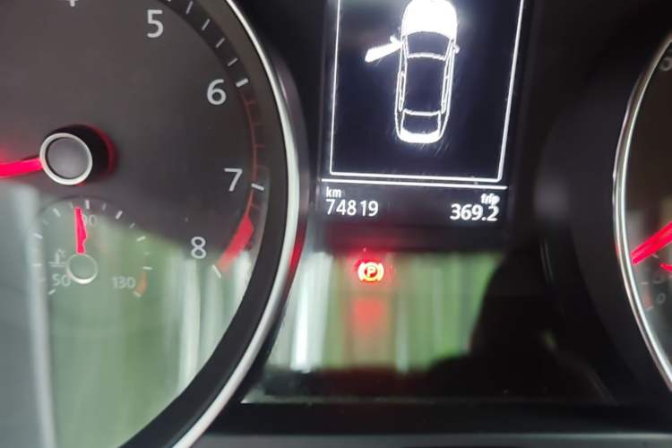 Used Volkswagen FAW-Volkswagen CC 2019 330TSI Huayan Edition China VI Odometer Close Up