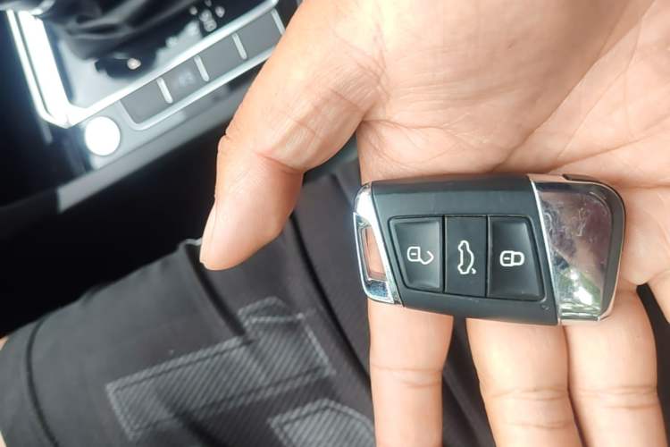 Used Volkswagen FAW-Volkswagen CC 2019 330TSI Huayan Edition China VI Vehicle Key
