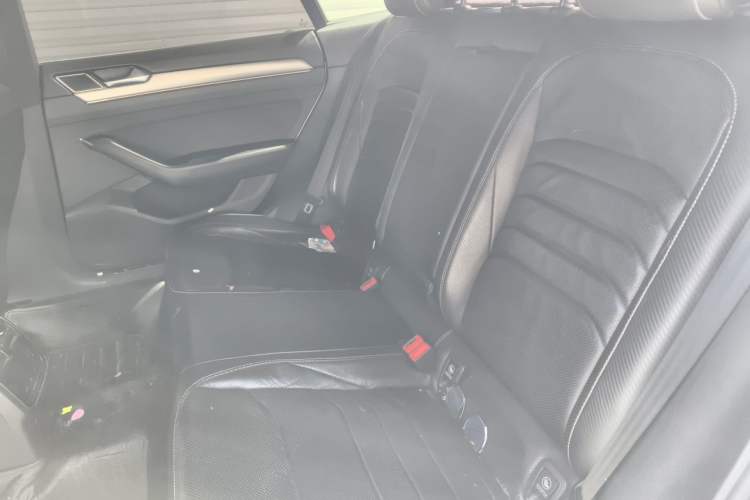 Used Volkswagen FAW-Volkswagen CC 2019 330TSI Glamour Edition China V Standard Left Rear Seat
