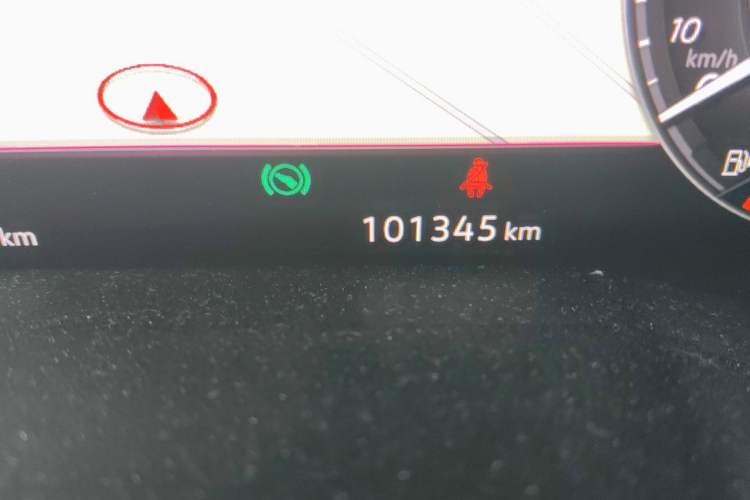Used Volkswagen FAW-Volkswagen CC 2019 330TSI Glamour Edition China V Standard Odometer Close Up