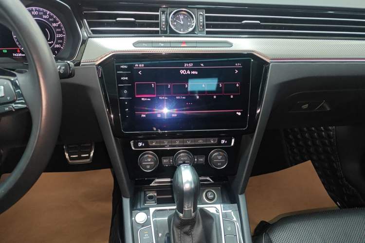 Used Volkswagen FAW-Volkswagen CC 2019 330TSI Glamour Edition China V Standard Audio And AC Panel