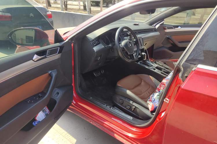 Used Volkswagen FAW-Volkswagen CC 2019 330TSI Glamour Edition China V Standard Driver Seat