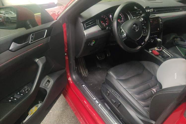 Used Volkswagen FAW-Volkswagen CC 2019 330TSI Glamour Edition China VI Driver Seat