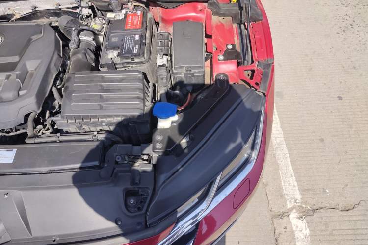 Used Volkswagen FAW-Volkswagen CC 2019 330TSI Glamour Edition China V Standard Engine Bay Left