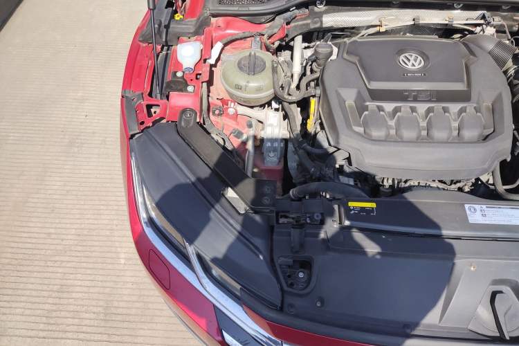 Used Volkswagen FAW-Volkswagen CC 2019 330TSI Glamour Edition China V Standard Engine Bay Right