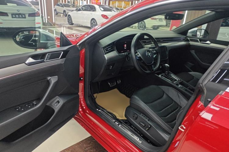 Used Volkswagen FAW-Volkswagen CC 2019 330TSI Glamour Edition China V Standard Interior 3