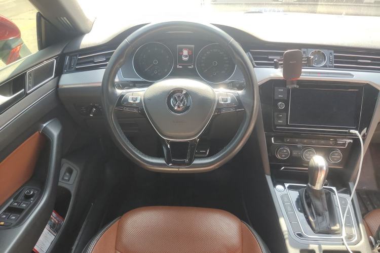 Used Volkswagen FAW-Volkswagen CC 2019 330TSI Glamour Edition China V Standard Steering Wheel