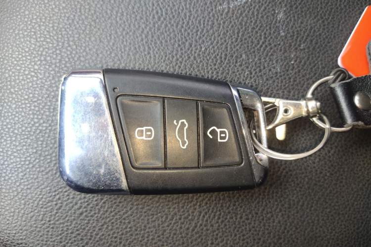 Used Volkswagen FAW-Volkswagen CC 2019 330TSI Glamour Edition China V Standard Vehicle Key
