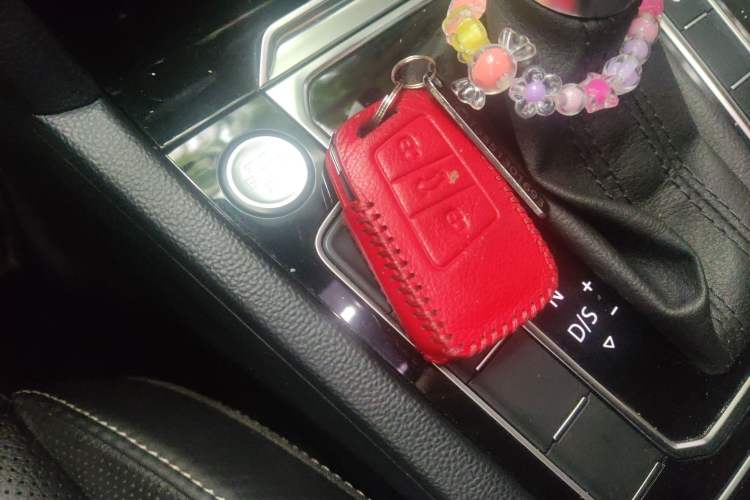 Used Volkswagen FAW-Volkswagen CC 2019 330TSI Glamour Edition China VI Vehicle Key