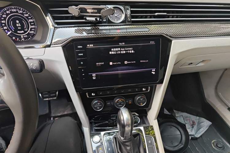 Used Volkswagen FAW-Volkswagen CC 2019 380TSI Yeyan Edition China V Standard Audio And AC Panel