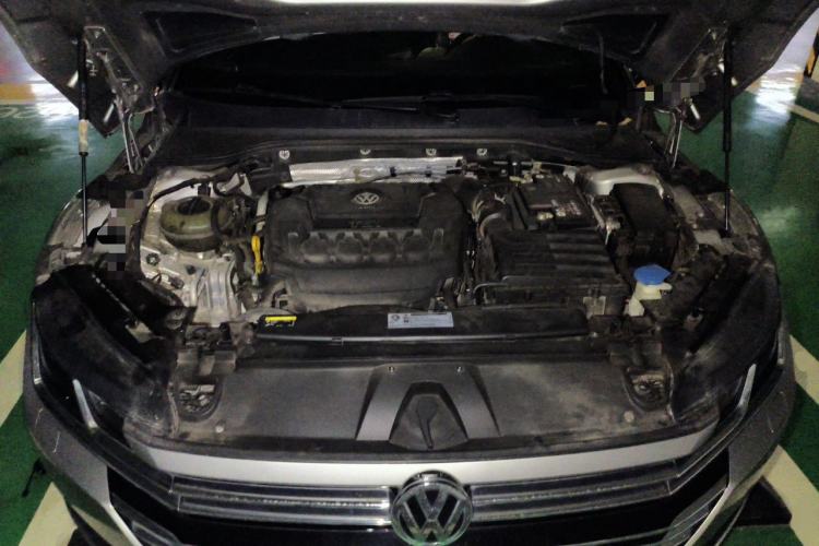 Used Volkswagen FAW-Volkswagen CC 2019 330TSI Glamour Edition China V Standard Engine Bay