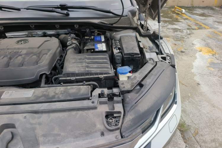 Used Volkswagen FAW-Volkswagen CC 2019 330TSI Glamour Edition China VI Engine Bay Left