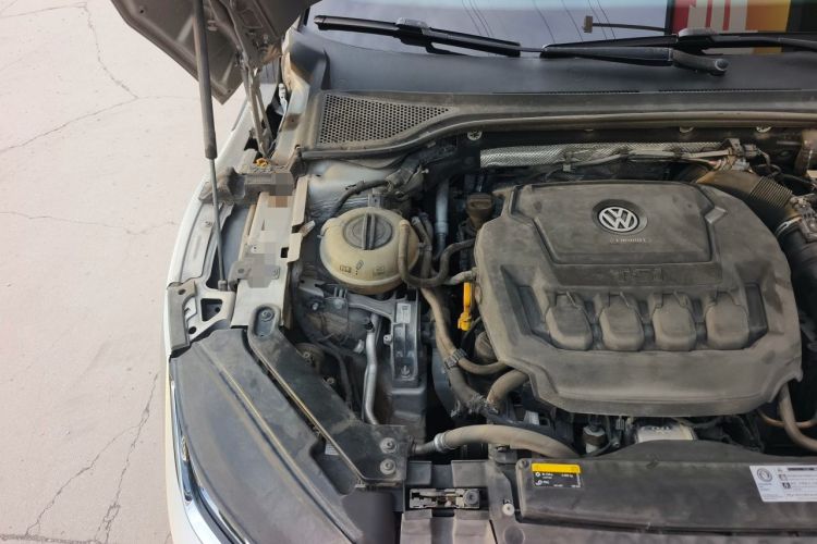 Used Volkswagen FAW-Volkswagen CC 2019 330TSI Glamour Edition China V Standard Engine Bay Right