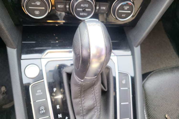 Used Volkswagen FAW-Volkswagen CC 2019 330TSI Glamour Edition China V Standard Gear Lever