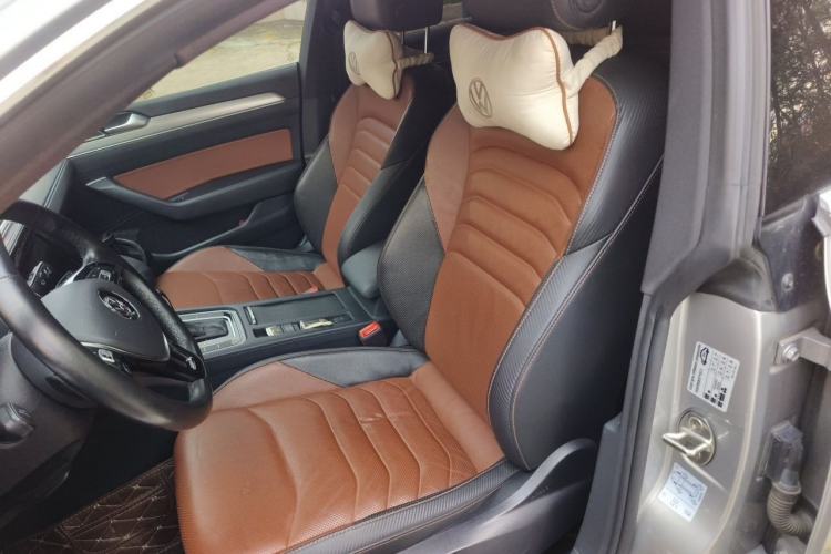Used Volkswagen FAW-Volkswagen CC 2019 330TSI Glamour Edition China VI Left Front Seat