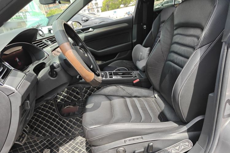 Used Volkswagen FAW-Volkswagen CC 2019 330TSI Glamour Edition China VI Left Front Seat