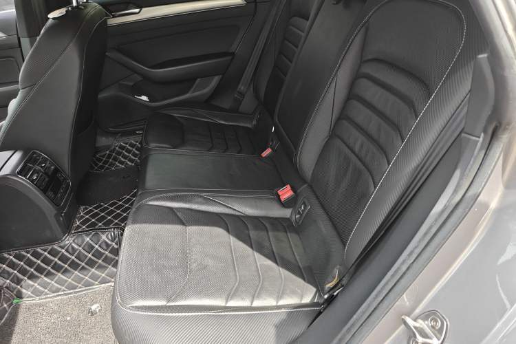 Used Volkswagen FAW-Volkswagen CC 2019 330TSI Glamour Edition China VI Left Rear Seat