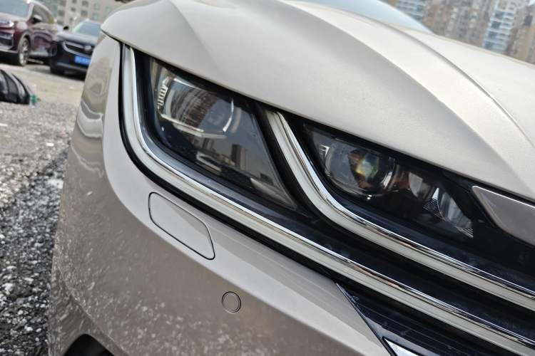 Used Volkswagen FAW-Volkswagen CC 2019 330TSI Glamour Edition China VI Right Front Headlight
