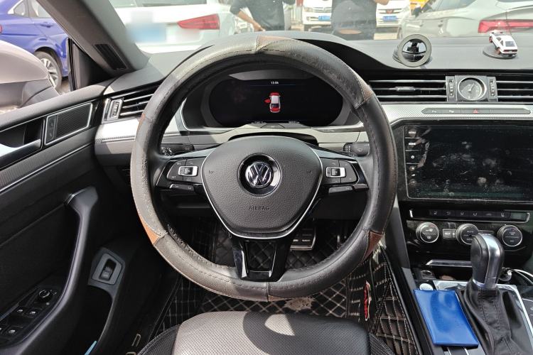Used Volkswagen FAW-Volkswagen CC 2019 330TSI Glamour Edition China VI Steering Wheel