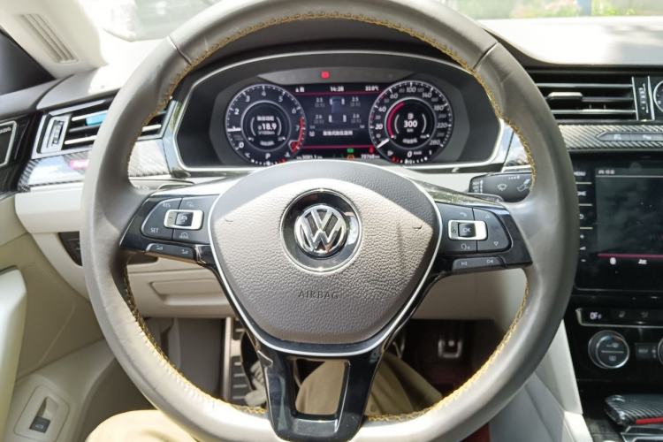 Used Volkswagen FAW-Volkswagen CC 2019 380TSI Yeyan Edition China V Standard Steering Wheel