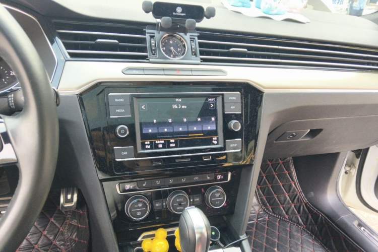 Used Volkswagen FAW-Volkswagen CC 2019 330TSI Huayan Edition China VI Audio And AC Panel