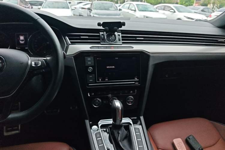 Used Volkswagen FAW-Volkswagen CC 2019 330TSI Glamour Edition China V Standard Audio And AC Panel