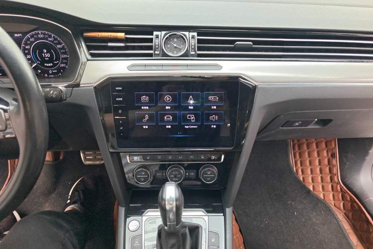 Used Volkswagen FAW-Volkswagen CC 2019 380TSI Glamour Edition China V Standard Audio And AC Panel