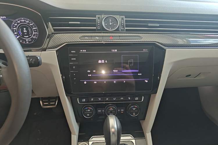 Used Volkswagen FAW-Volkswagen CC 2019 380TSI Yeyan Edition China V Standard Audio And AC Panel