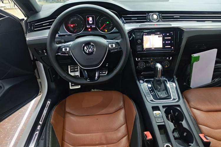 Used Volkswagen FAW-Volkswagen CC 2019 330TSI Glamour Edition China VI Audio And AC Panel