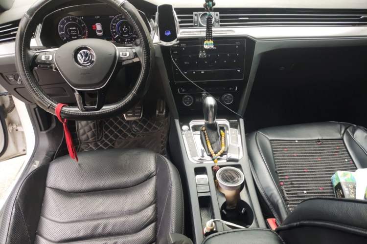 Used Volkswagen FAW-Volkswagen CC 2019 380TSI Glamour Edition China V Standard Center Console
