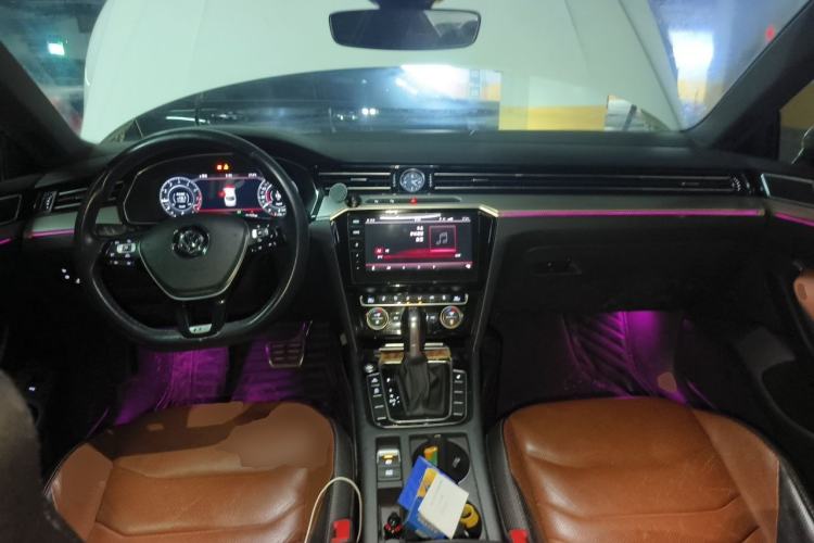 Used Volkswagen FAW-Volkswagen CC 2019 380TSI Glamour Edition China V Standard Center Console