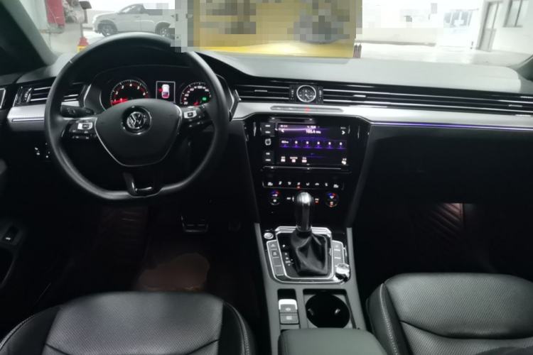 Used Volkswagen FAW-Volkswagen CC 2019 330TSI Glamour Edition China VI Center Console