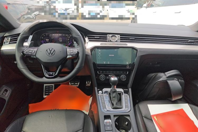 Used Volkswagen FAW-Volkswagen CC 2019 330TSI Glamour Edition China VI Center Console