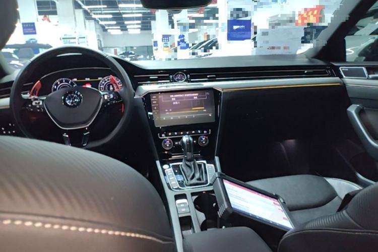 Used Volkswagen FAW-Volkswagen CC 2019 380TSI Glamour Edition China V Standard Center Console