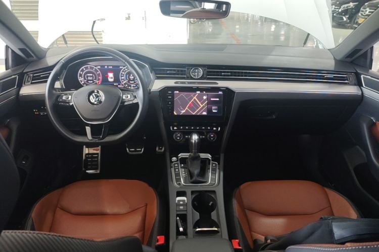Used Volkswagen FAW-Volkswagen CC 2019 380TSI Glamour Edition China V Standard Center Console