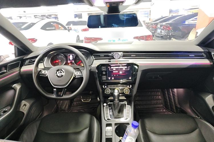 Used Volkswagen FAW-Volkswagen CC 2019 330TSI Glamour Edition China V Standard Center Console