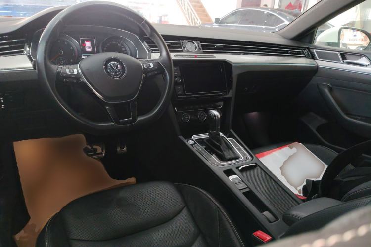 Used Volkswagen FAW-Volkswagen CC 2019 330TSI Glamour Edition China V Standard Center Console