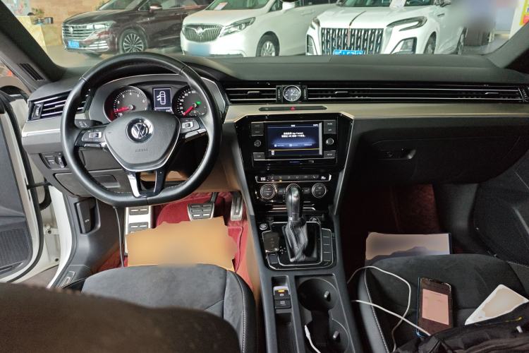 Used Volkswagen FAW-Volkswagen CC 2019 330TSI Huayan Edition China VI Center Console
