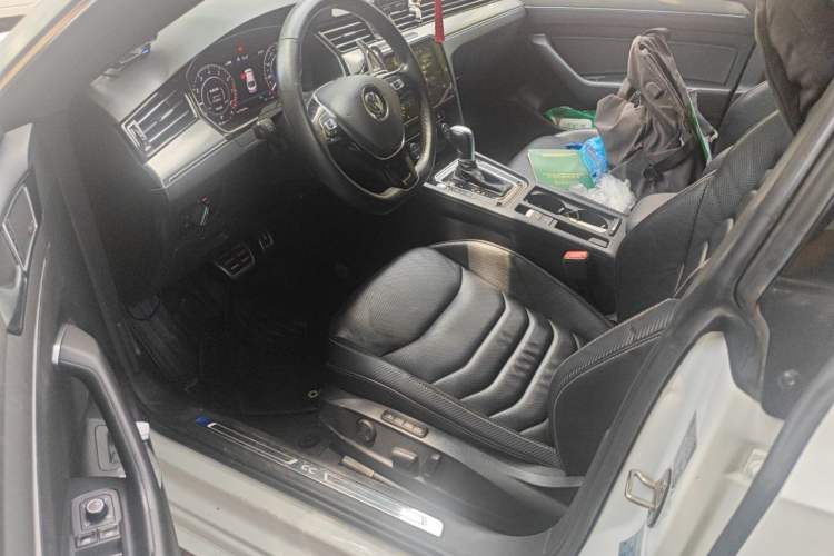 Used Volkswagen FAW-Volkswagen CC 2019 330TSI Glamour Edition China V Standard Driver Seat